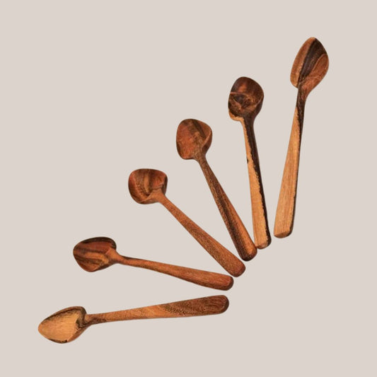 Set de 4 Cucharas de Corazón Pequeñas, Madera Grisiña