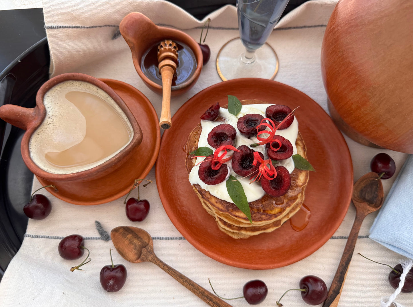 Set 4 Personas Jarra y tazas de corazón