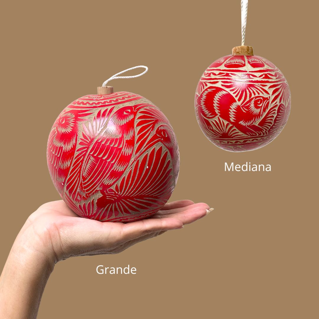 Esfera Natural con Cordón Gamuza | Rojo Carmín (Set 6 Piezas)