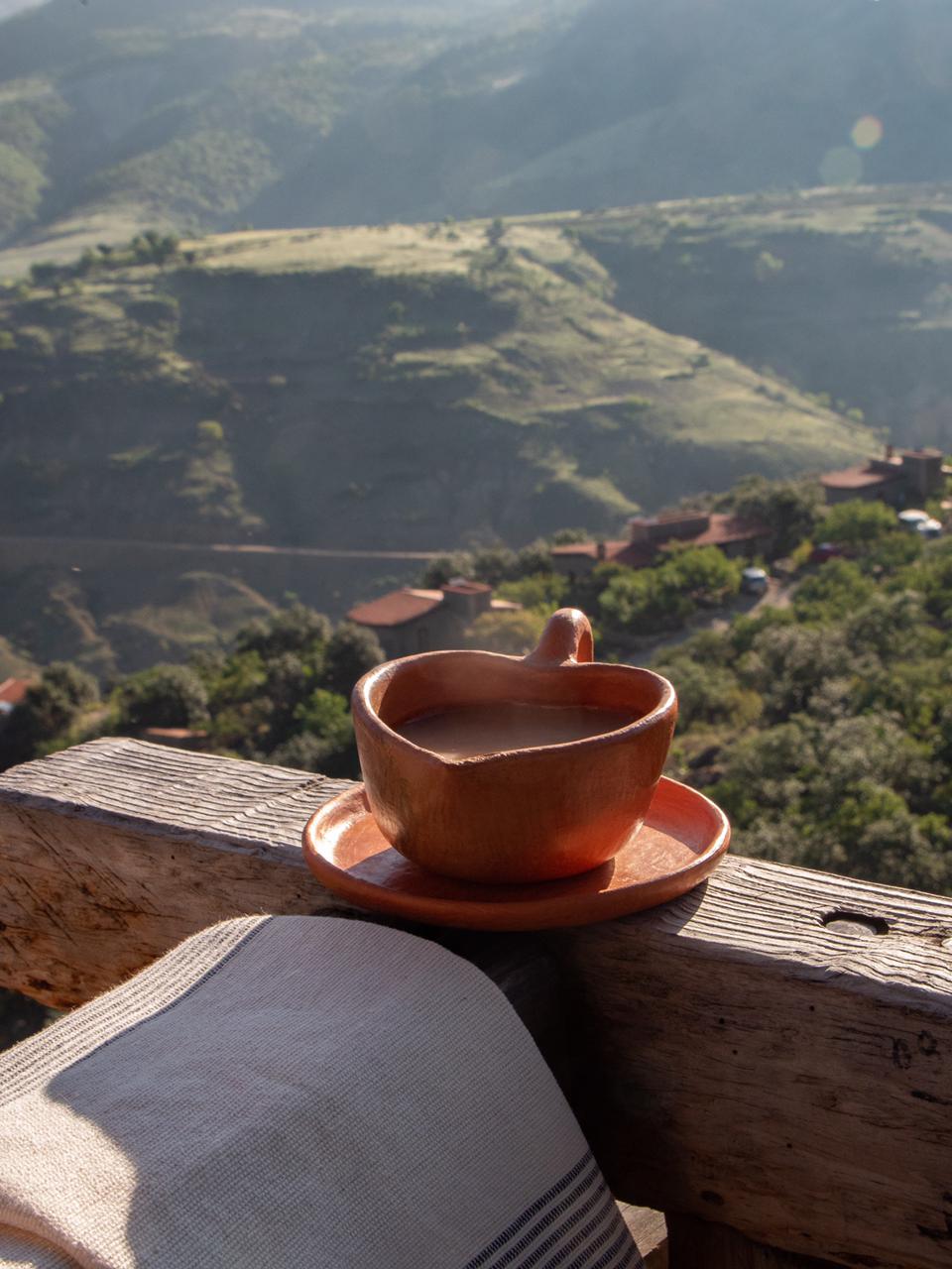 Enedina, Taza con plato