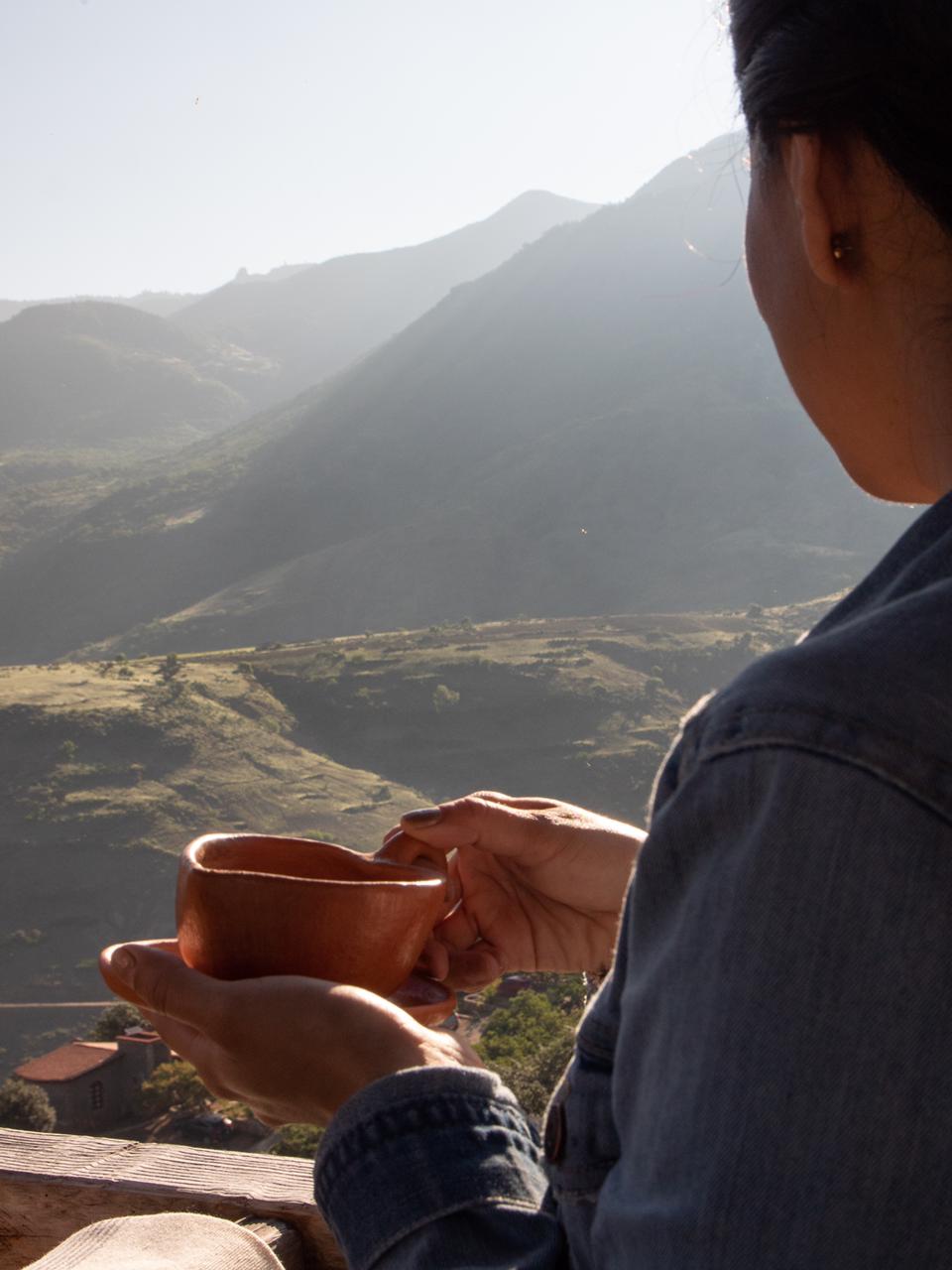 Enedina, Taza con plato